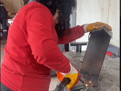 Siyah Sac Dikiş Kaynağı